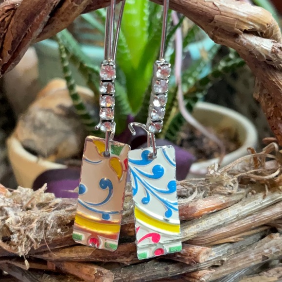 🎉Host Pick🎉 Vintage tin earrings - Picture 10 of 11